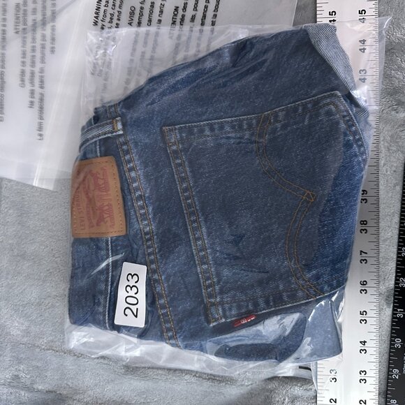 Levis Jean Short White Oak Cone Dark Denim Wash Cutoffs Cheeky Women 30 - Picture 9 of 9